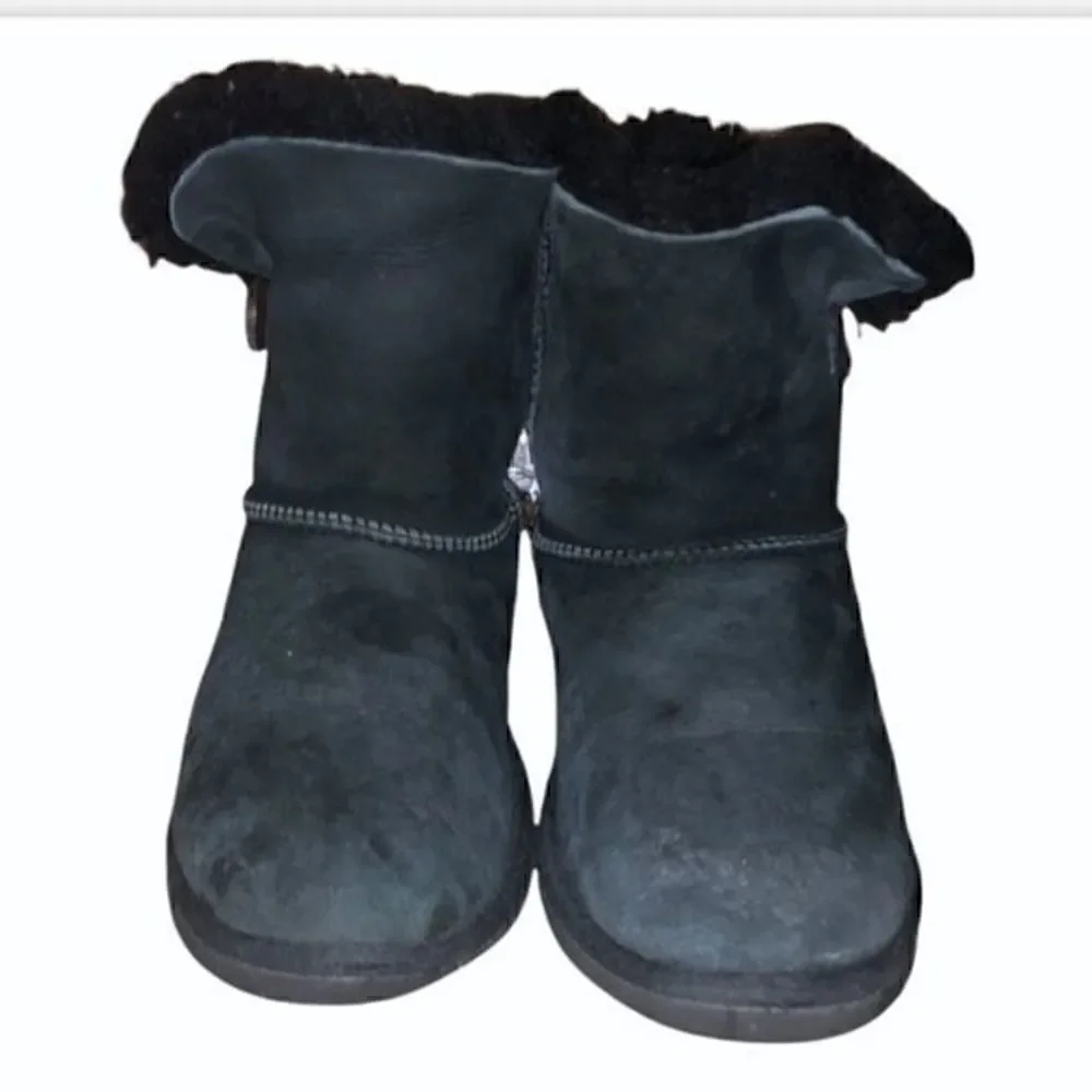 UGG boots women’s size 6